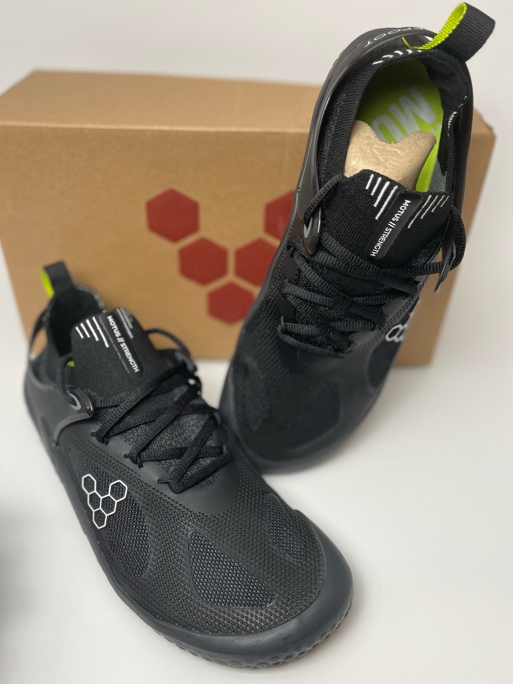 VivoBarefoot Motus Strength Women’s Zero-Drop Training Shoes With Box - Sz 8 - Picture 4 of 16